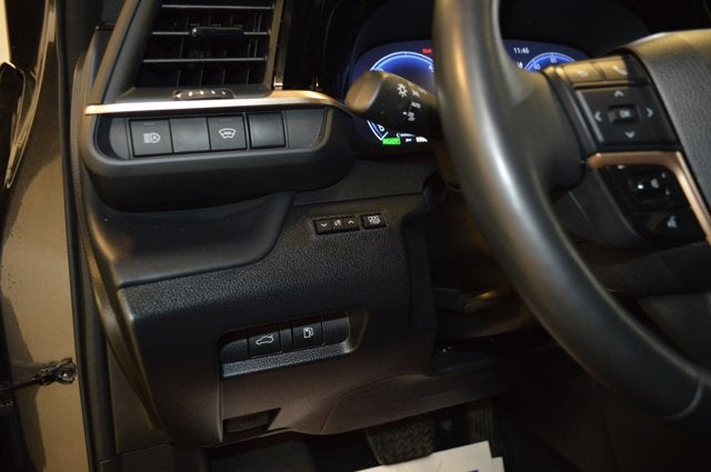 2024 Toyota Crown Platinum